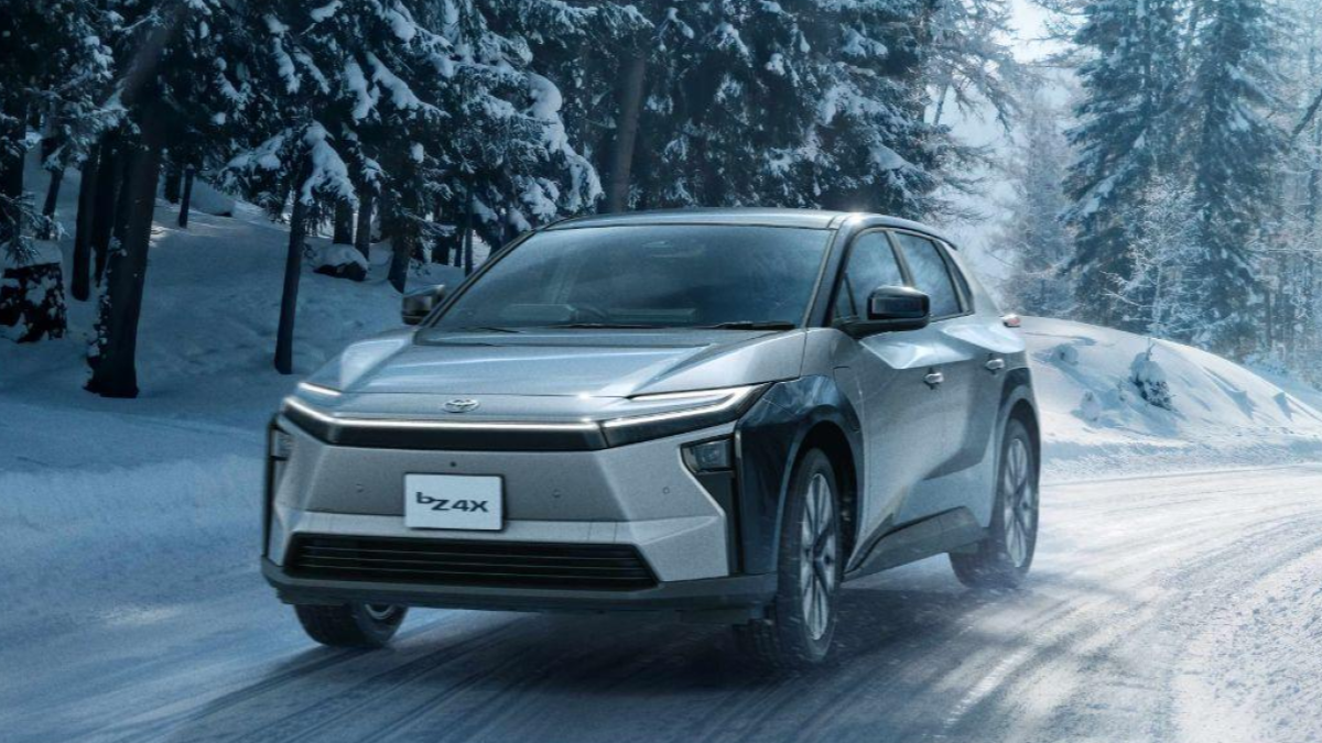 トヨタ 新型bZ4X EV｜改良モデルと従来モデル（現行モデル）の航続距離