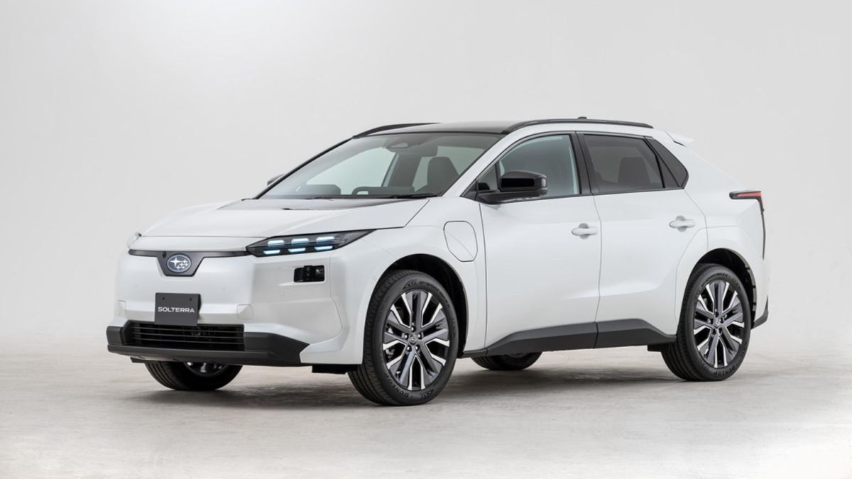 新型スバル SOLTERRA（ソルテラ） EV｜改良モデルと従来モデル（2022年 