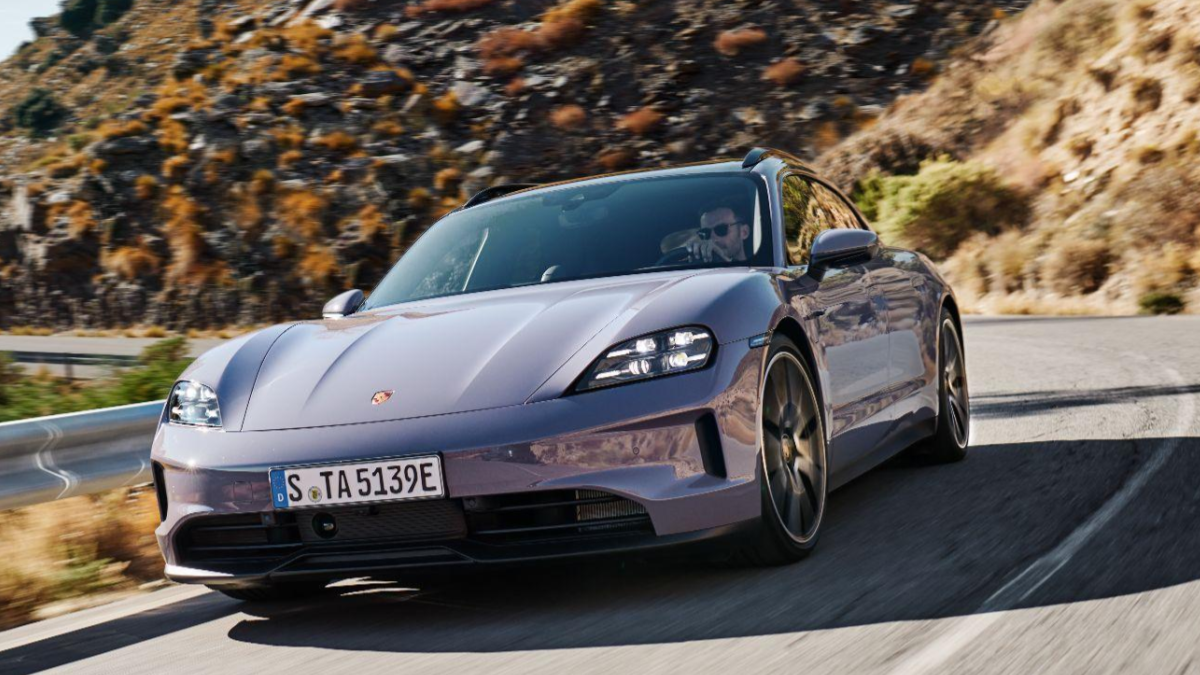 ポルシェ Taycan EV｜航続距離・価格・グレード比較まとめ ｜EV充電