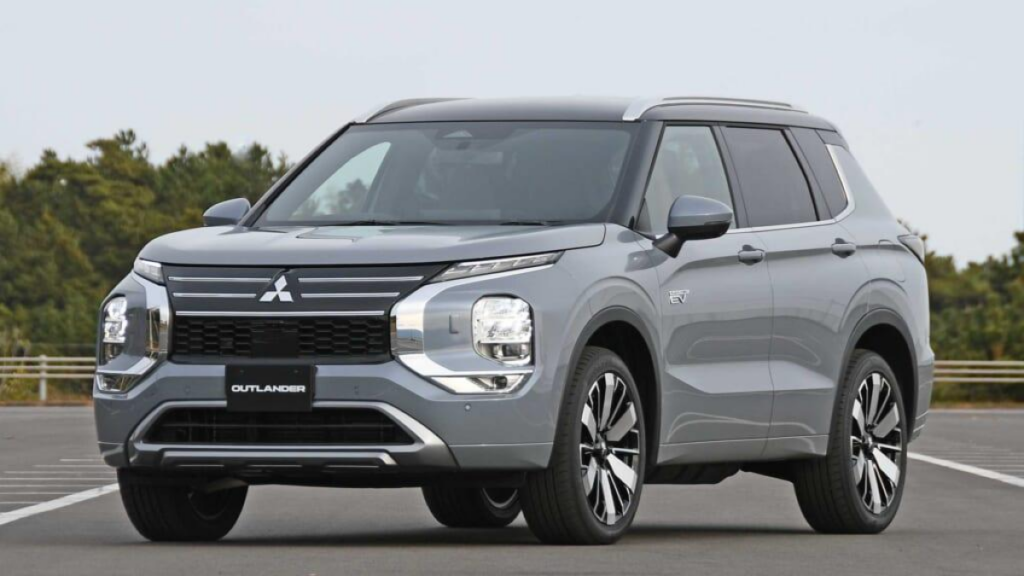 三菱 アウトランダー PHEV｜航続距離・価格・グレード比較まとめ ｜EV 
